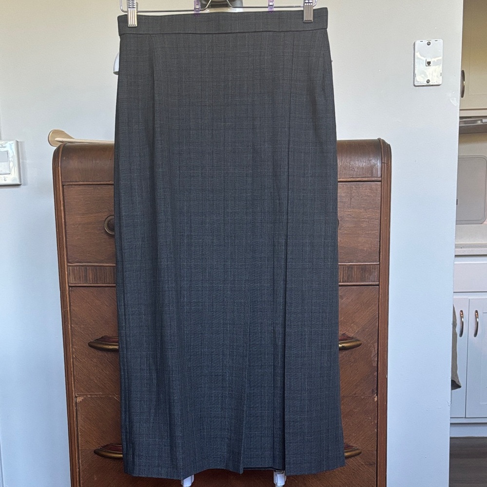 Uniqlo Charcoal Midi Skirt